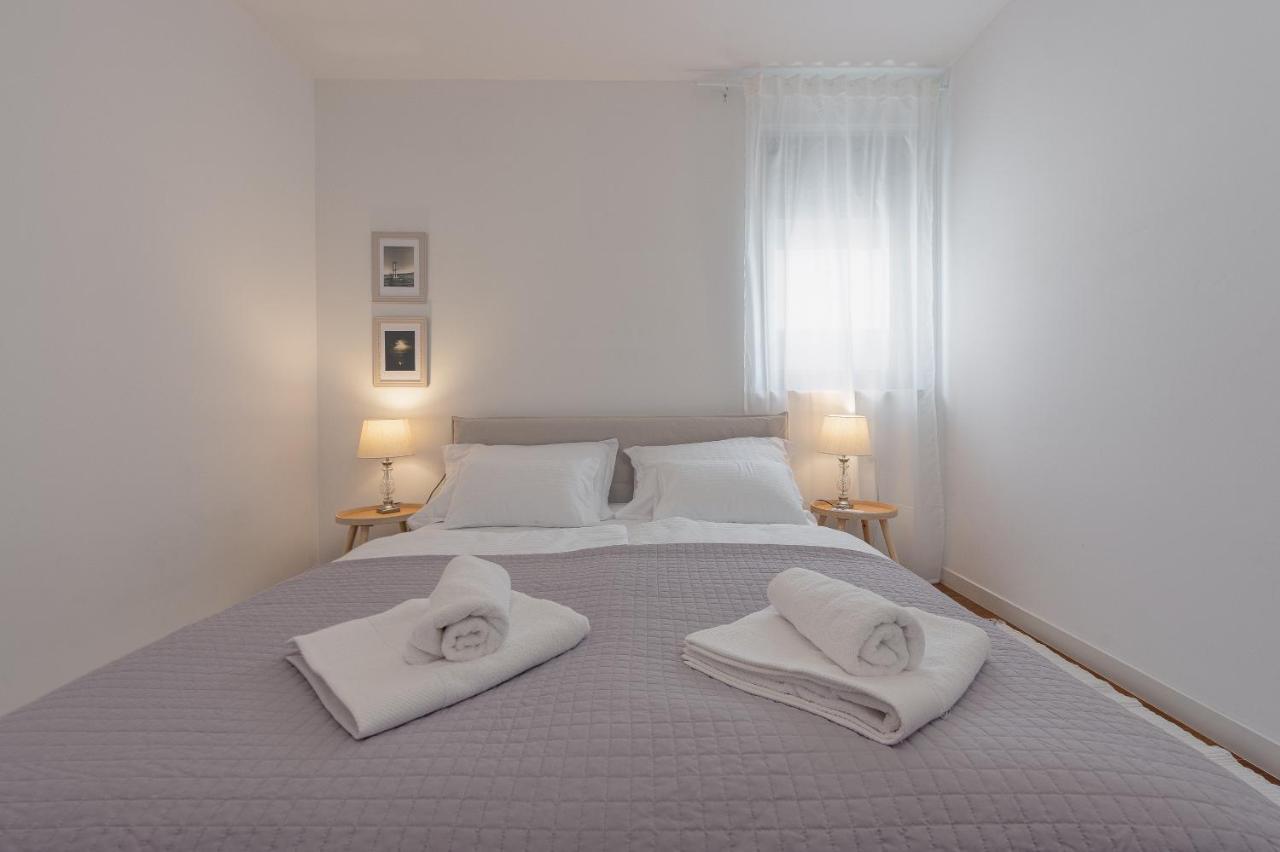 Luxury Apartment Near The Beach "Rr" Zadar Exterior photo