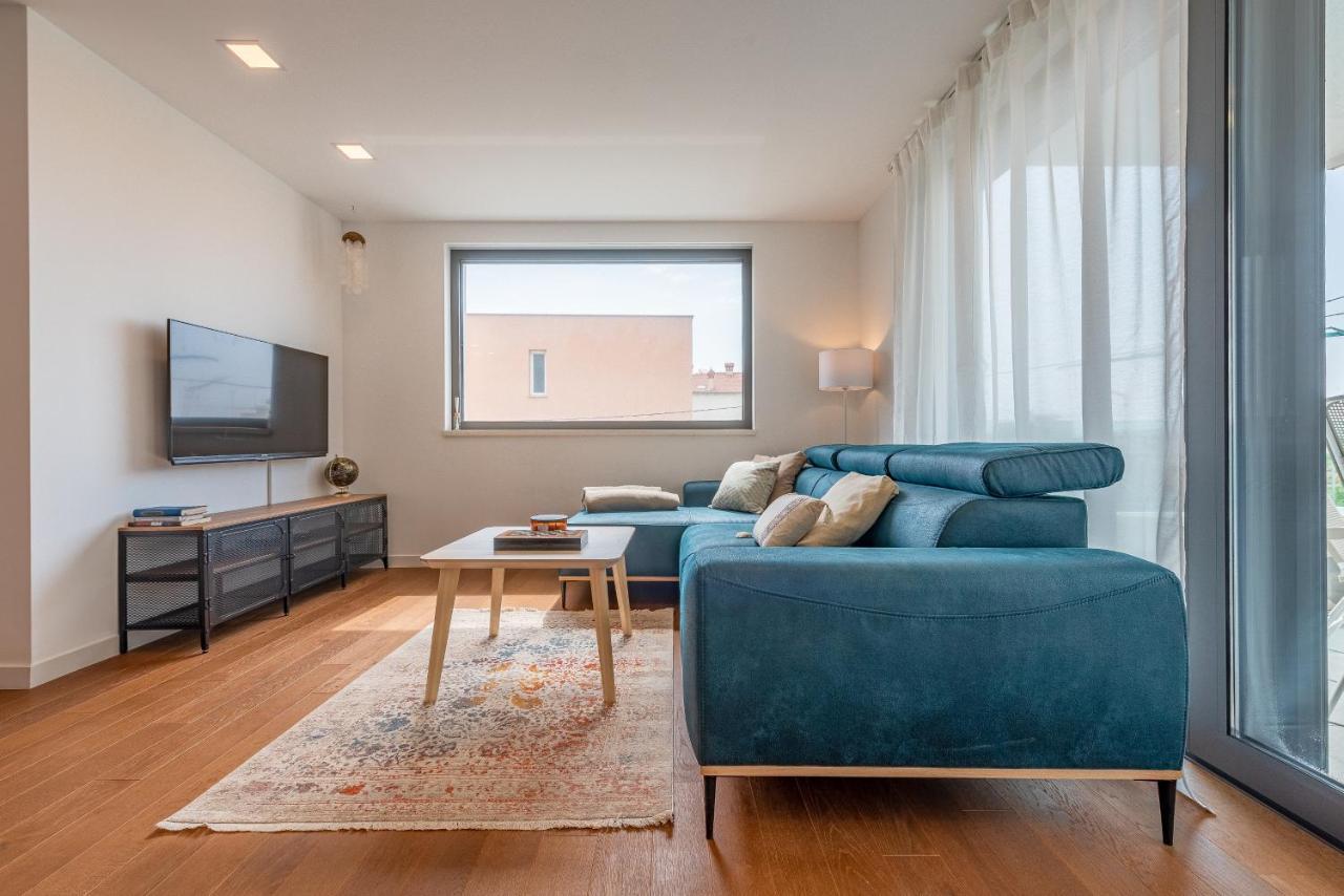 Luxury Apartment Near The Beach "Rr" Zadar Exterior photo