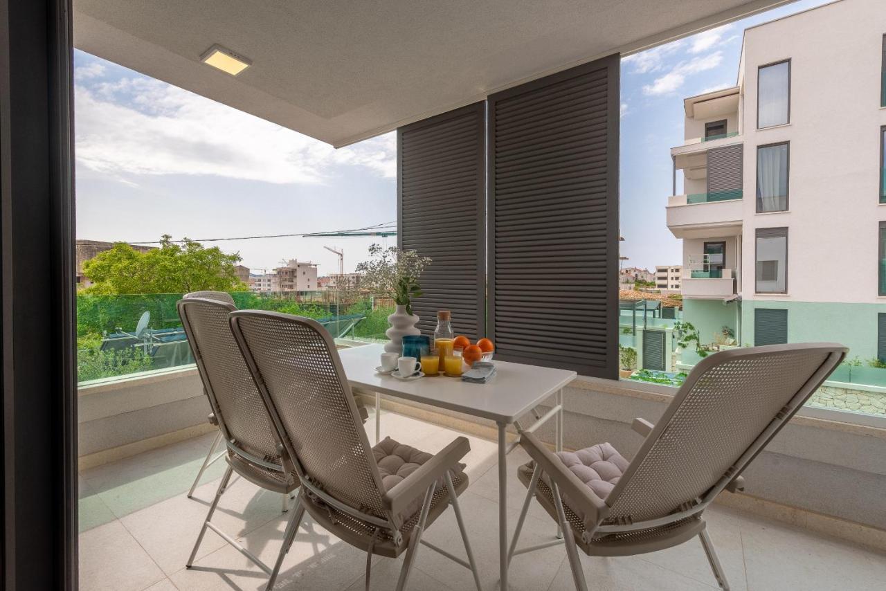 Luxury Apartment Near The Beach "Rr" Zadar Exterior photo
