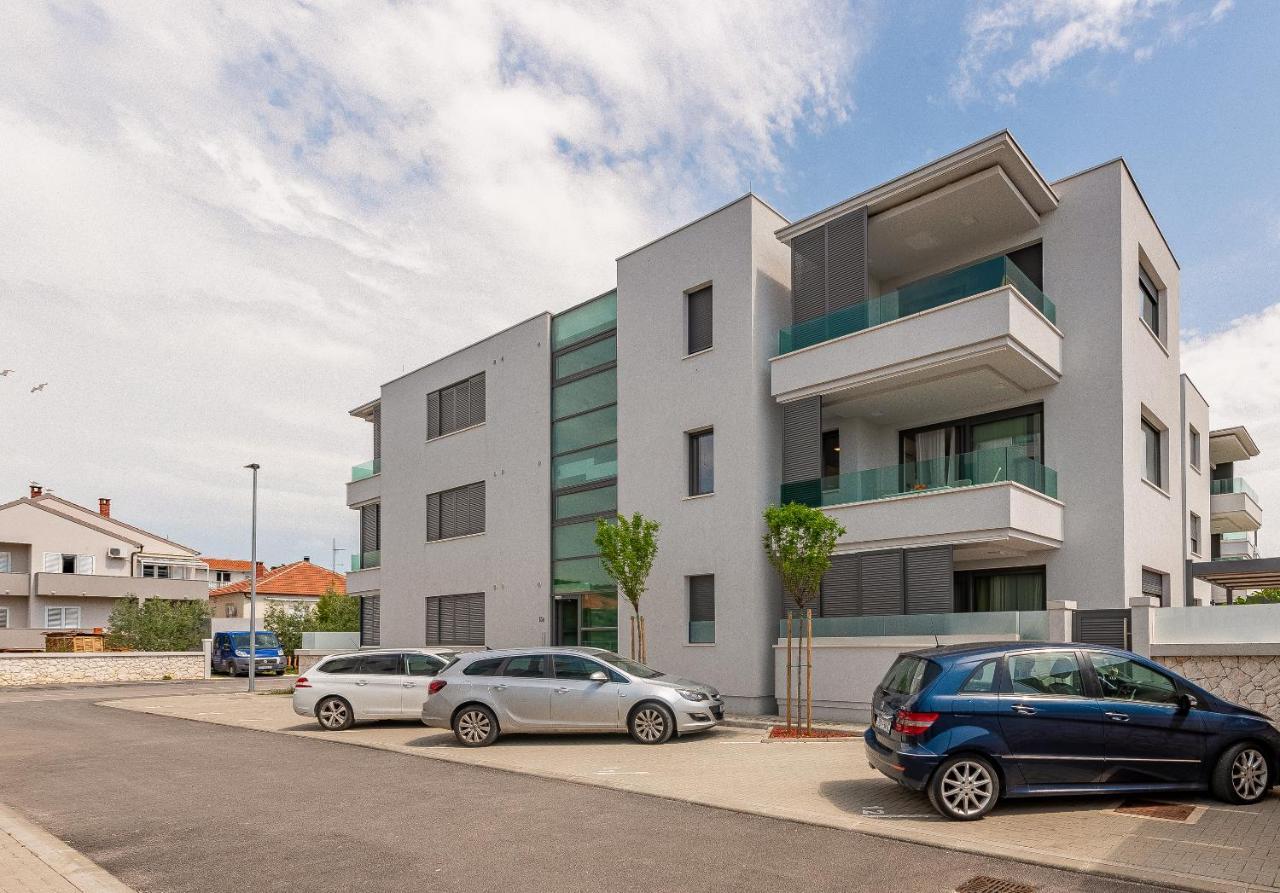 Luxury Apartment Near The Beach "Rr" Zadar Exterior photo